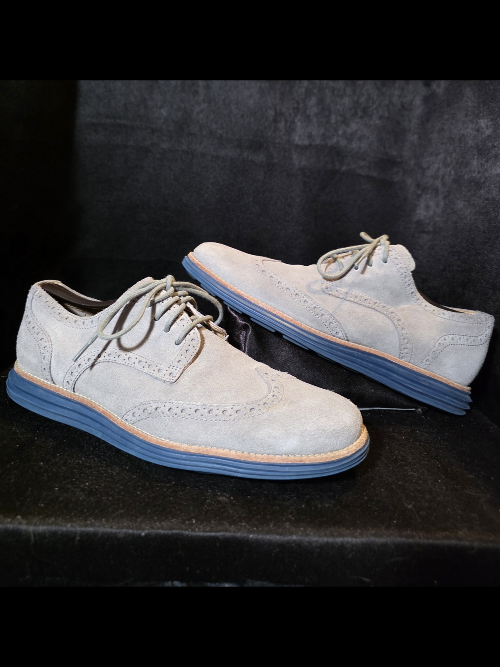 Cole Haan Men's Suede Wingtip Derby Shoes in Light Gray with Blue Sole Size 10